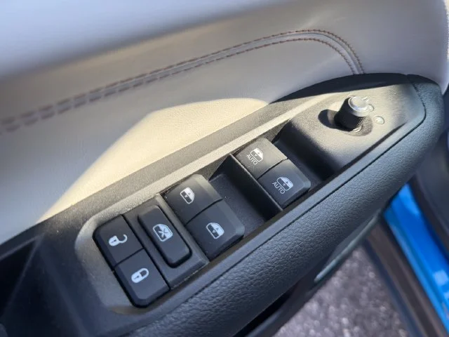 Used 2022 Laser Blue Jeep Limited image 13