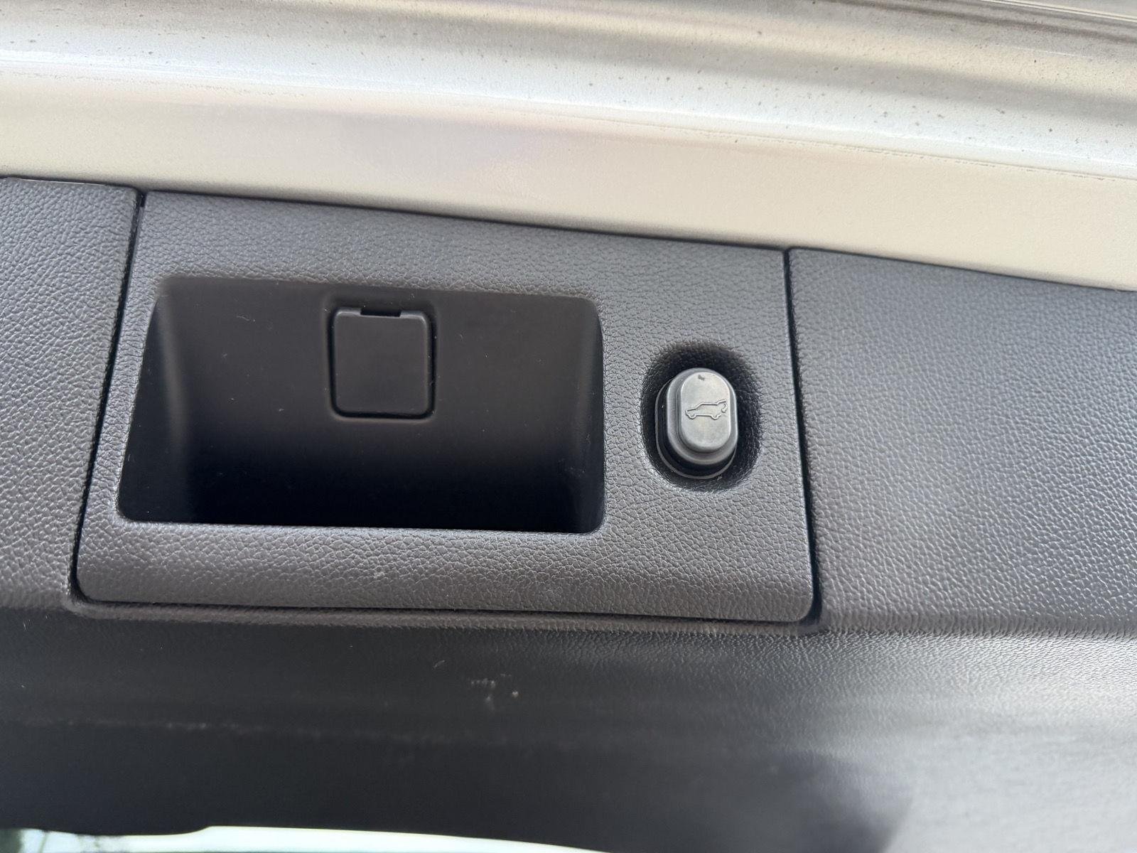 Used 2016 Quicksilver Metallic GMC Denali image 26