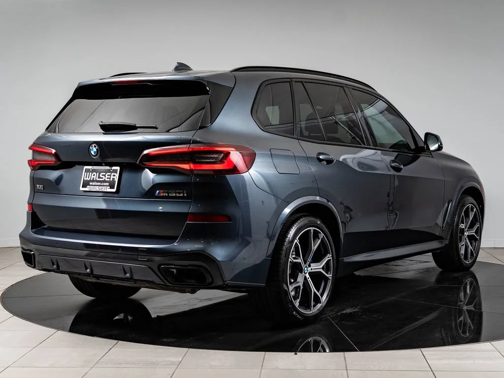 Used 2022 Arctic Gray Metallic BMW M50i image 10