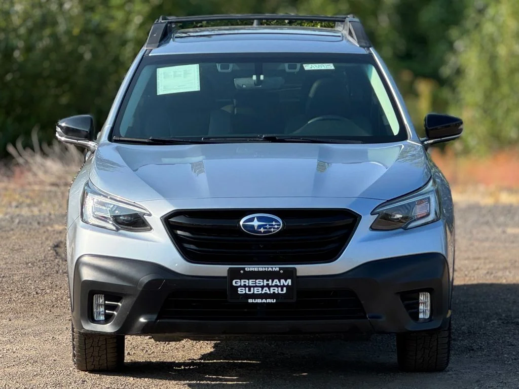 Used 2020 Ice Silver Metallic Subaru Onyx Edition XT image 2