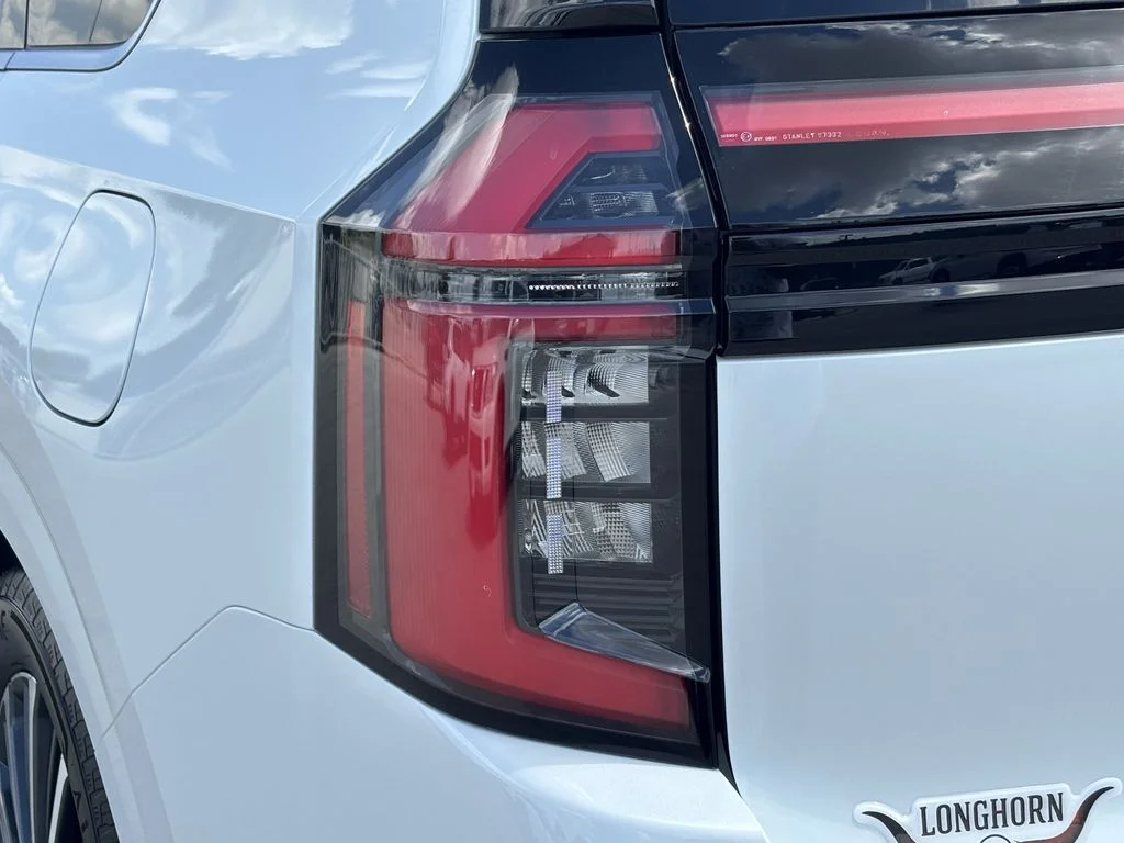 New 2026 White Nissan Platinum Reserve image 5