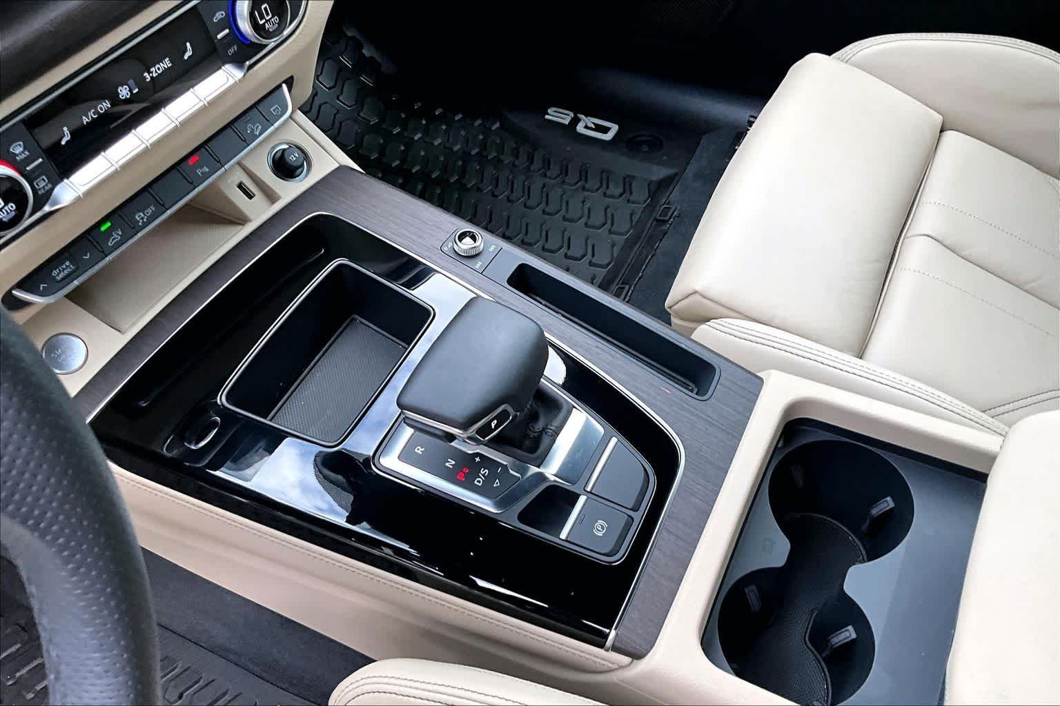 Used 2025 Glacier White Metallic Audi S line Premium Plus image 17