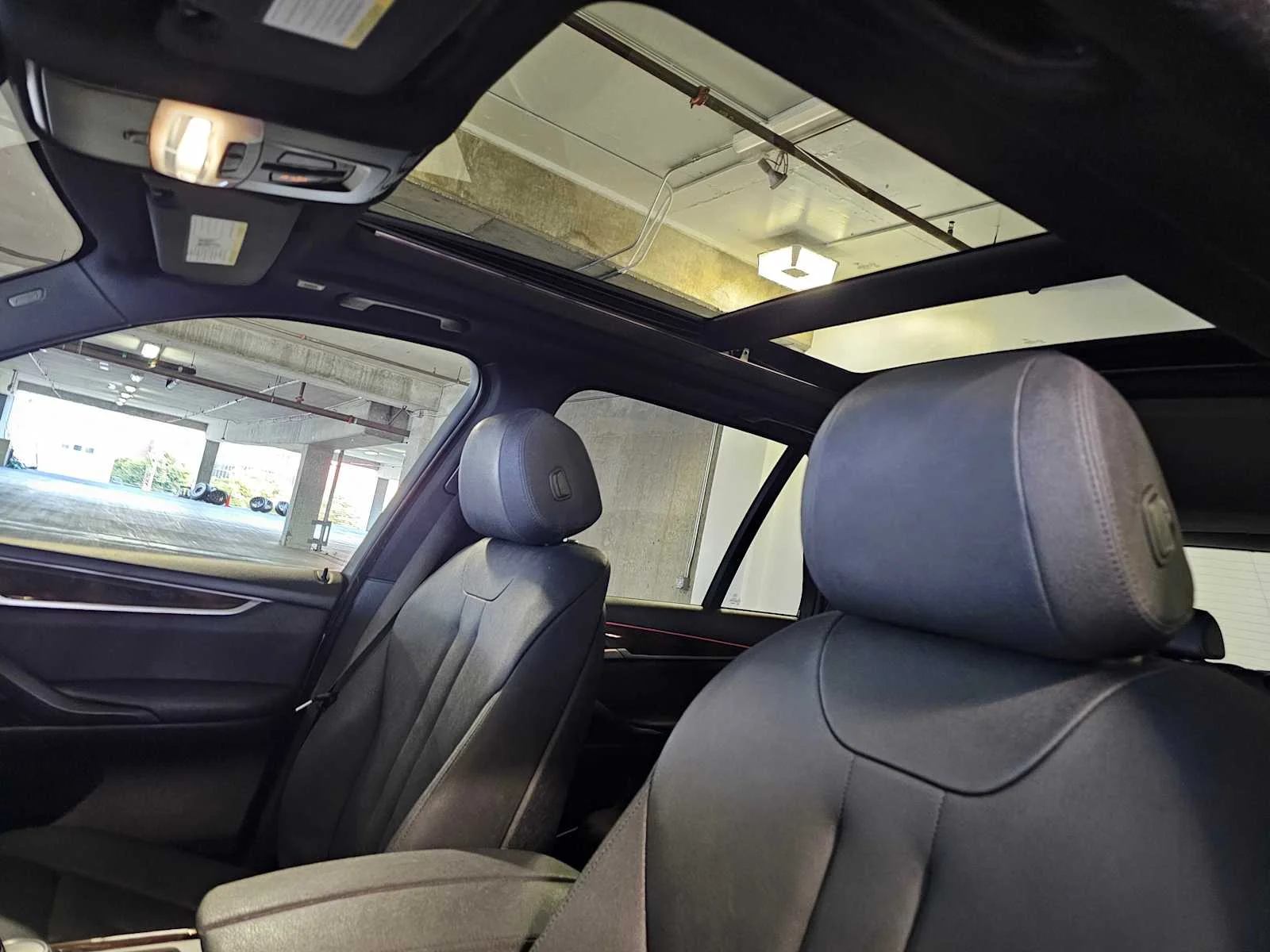 Used 2017  BMW xDrive35d image 23