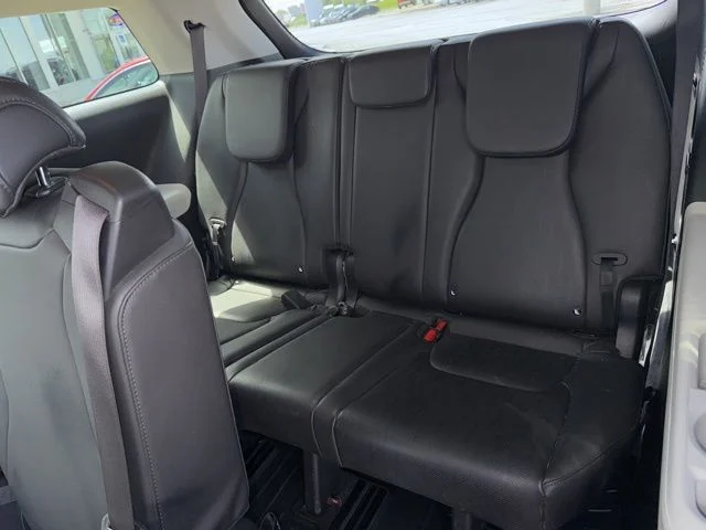 Used 2024 Red Kia LX image 14
