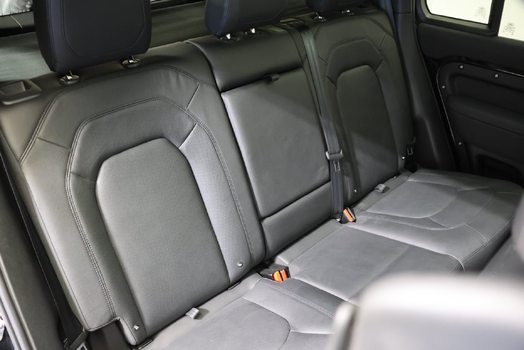 Used 2023 Santorini Black Metallic Land Rover S image 46