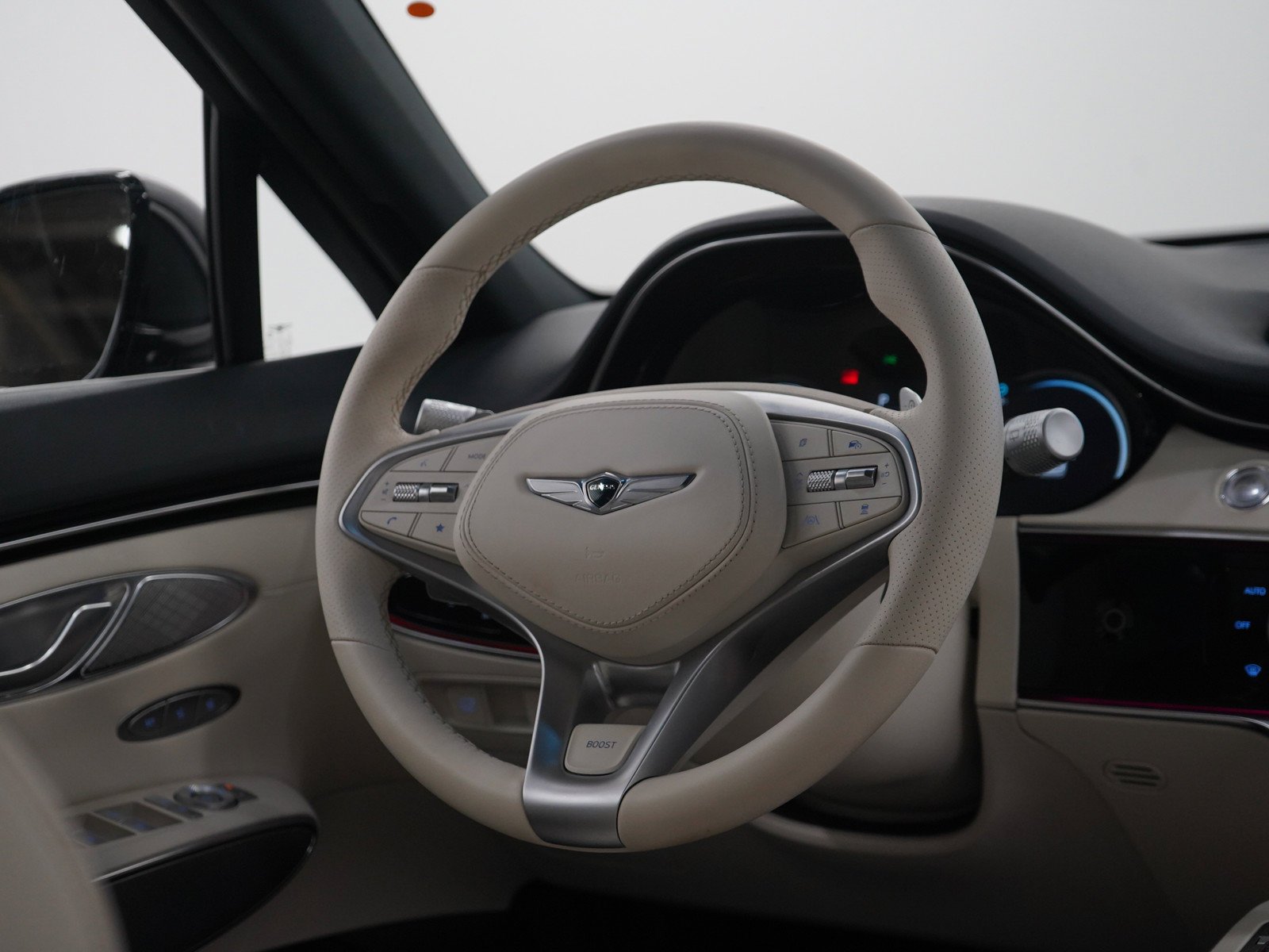 Used 2023 Vik Black Genesis Advanced AWD image 15