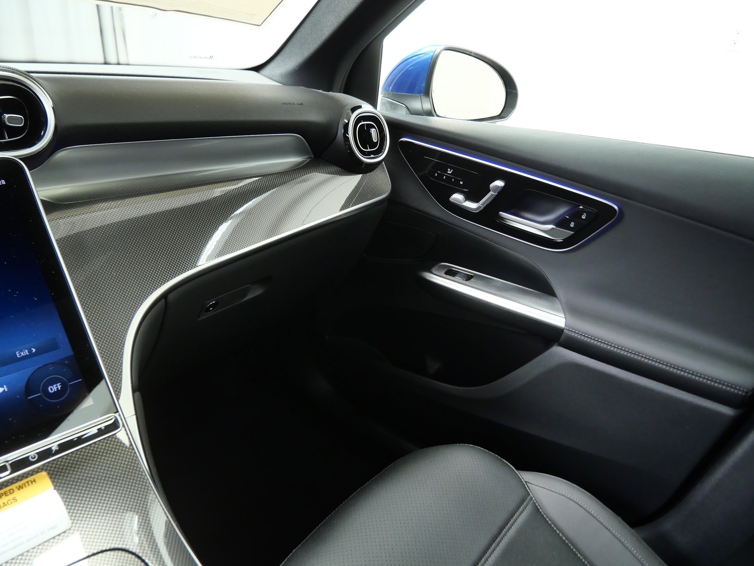 New 2026 Starling Blue Metallic Mercedes-Benz GLC 300 image 11