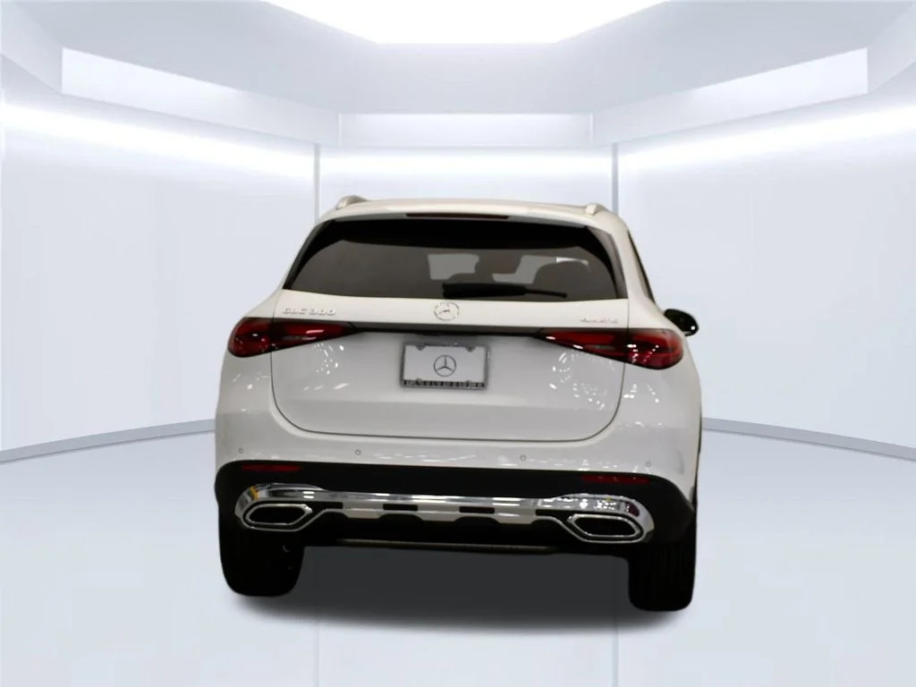 New 2026 Polar White Mercedes-Benz GLC 300 image 4