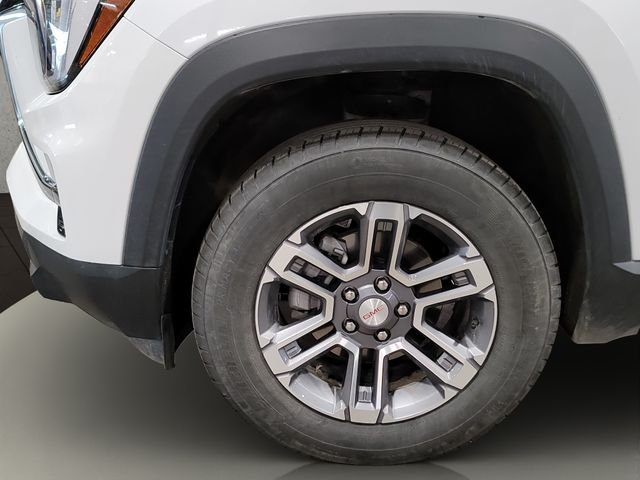 Used 2026 Summit White GMC Elevation image 10