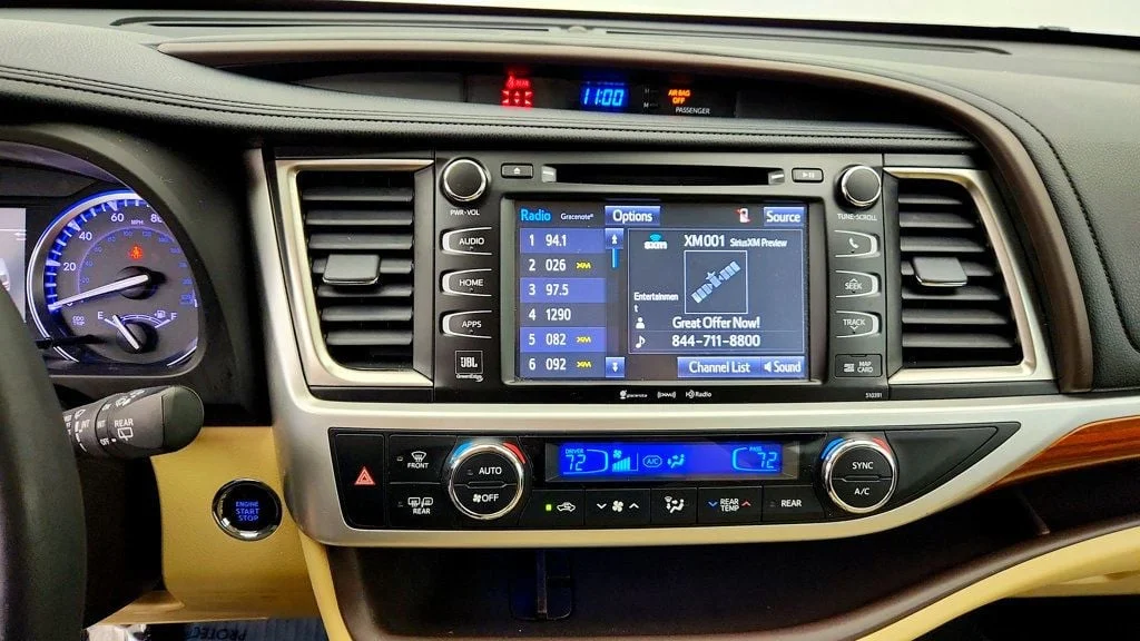 Used 2019 Blizzard Pearl Toyota Limited V6 AWD image 18