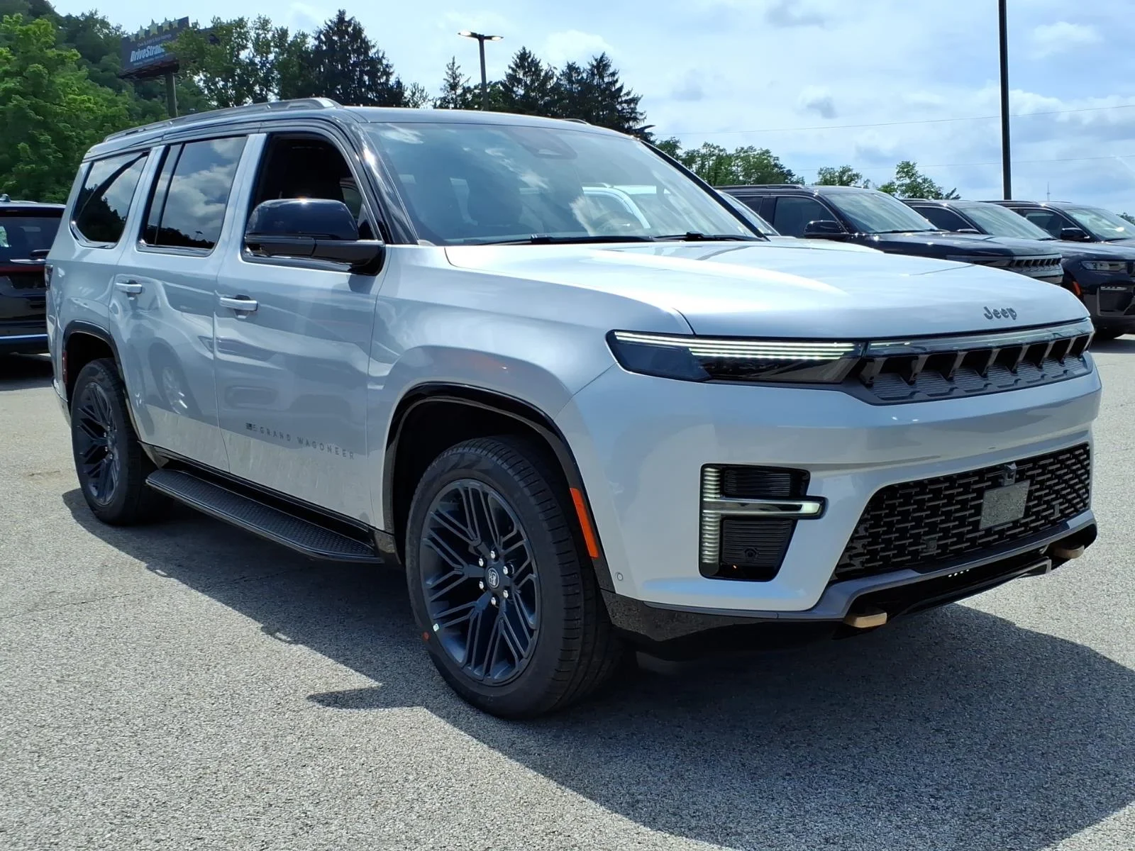 New 2026 Silver Zynith Jeep 85th Anniversary Edition image 1