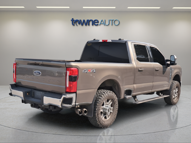 Used 2023 Gray Ford Lariat image 7