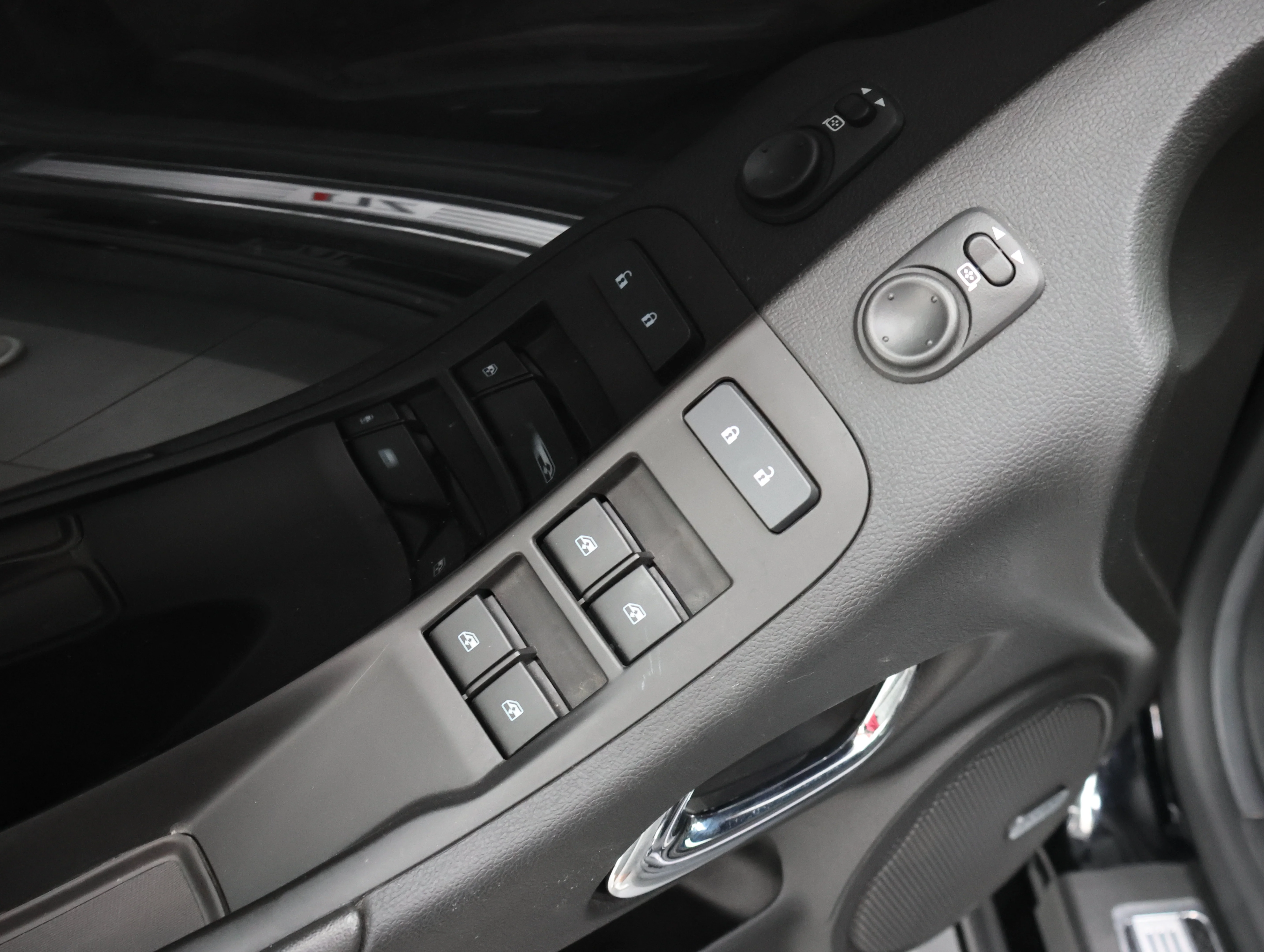 Used 2015 Black Chevrolet ZL1 image 34