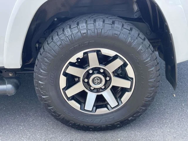 Certified Used 2024 Ice Toyota TRD Off-Road Premium image 25