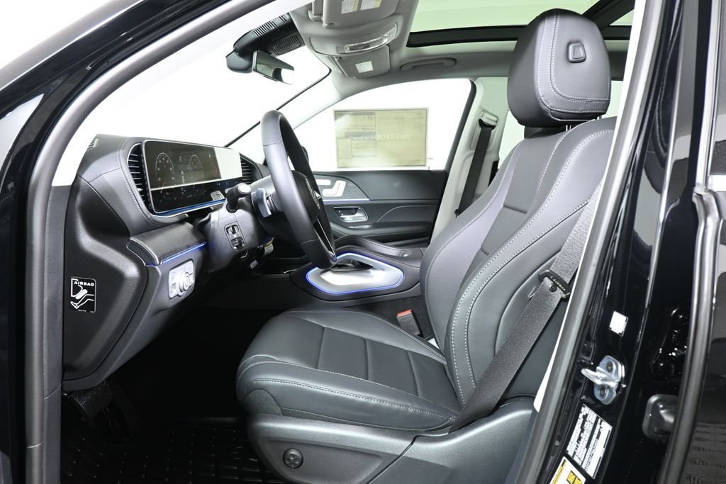New 2026 Black Mercedes-Benz GLS 450 image 3