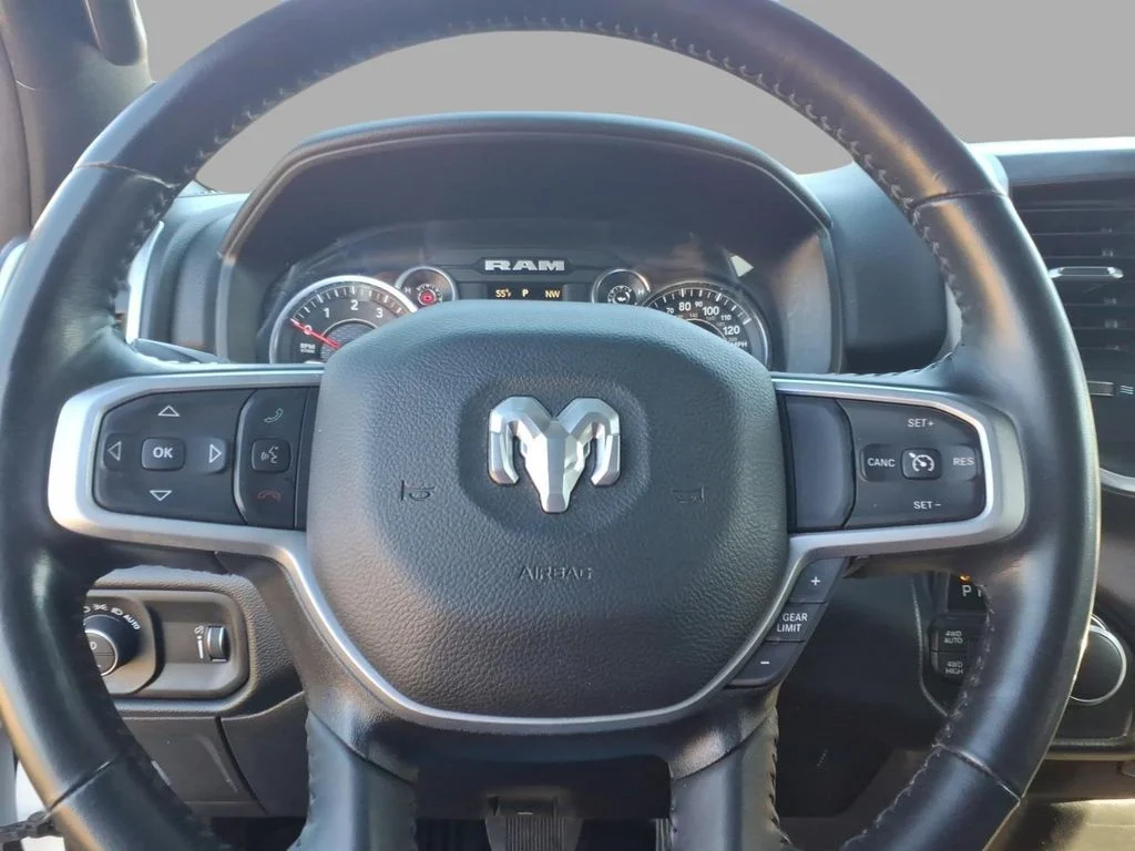Used 2023 White Ram Big Horn/Lone Star image 28
