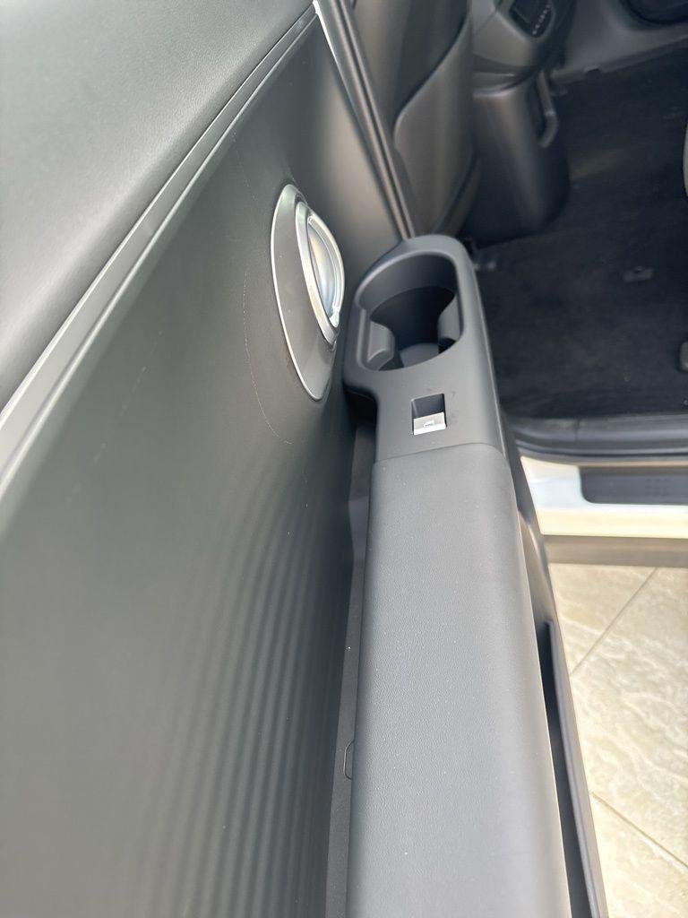 2026 Hyundai IONIQ 9 SE - Photo 34