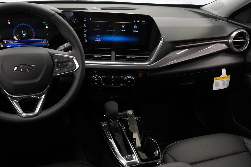 New 2026 Summit White Chevrolet ACTIV image 13