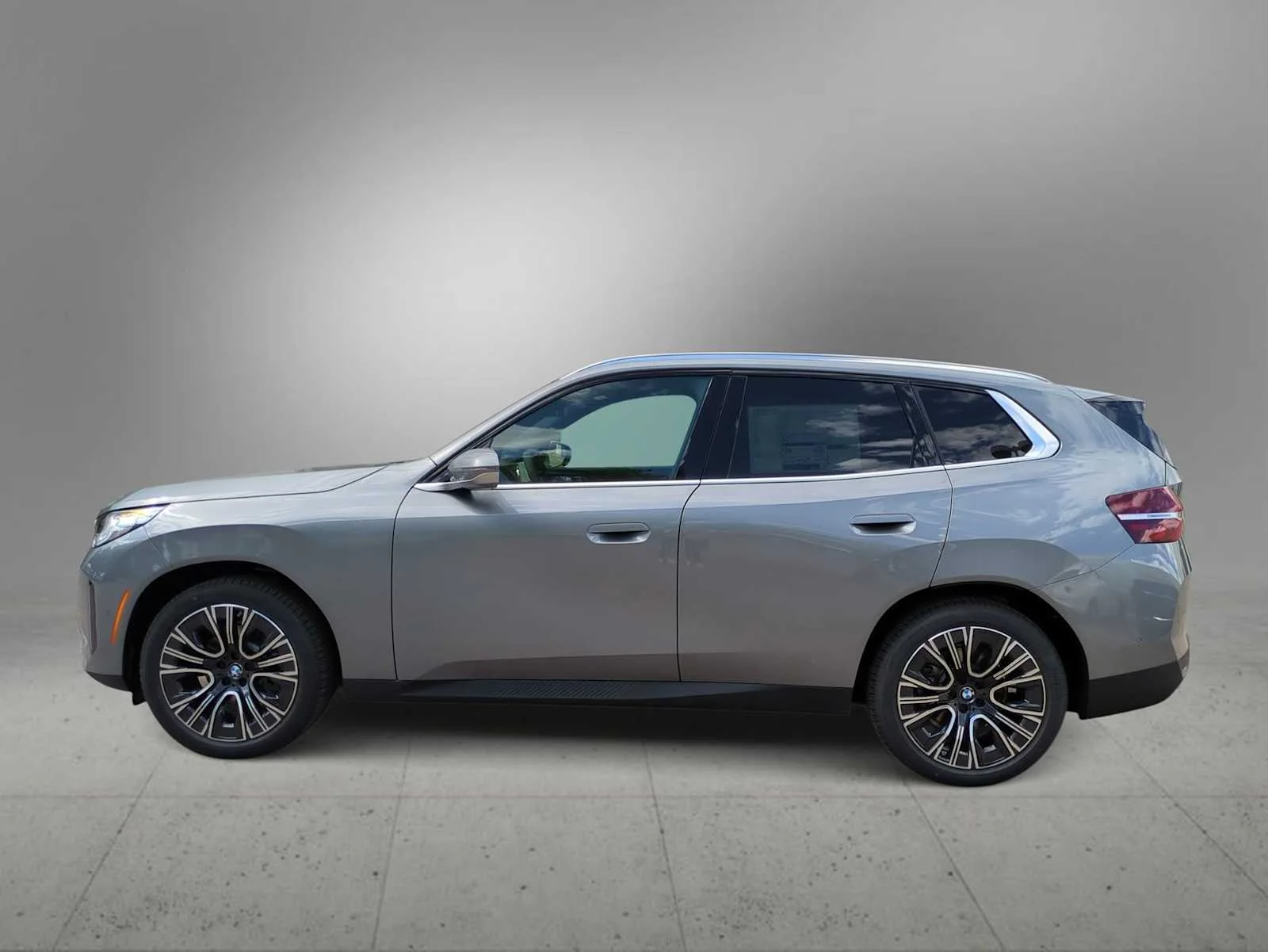 New 2026 Skyscraper Grey Metallic BMW 30 xDrive image 5