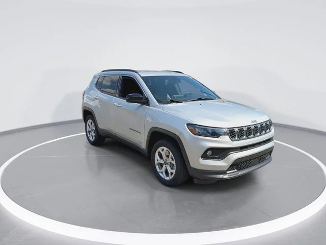 Used 2025 Silver Jeep Latitude image 2