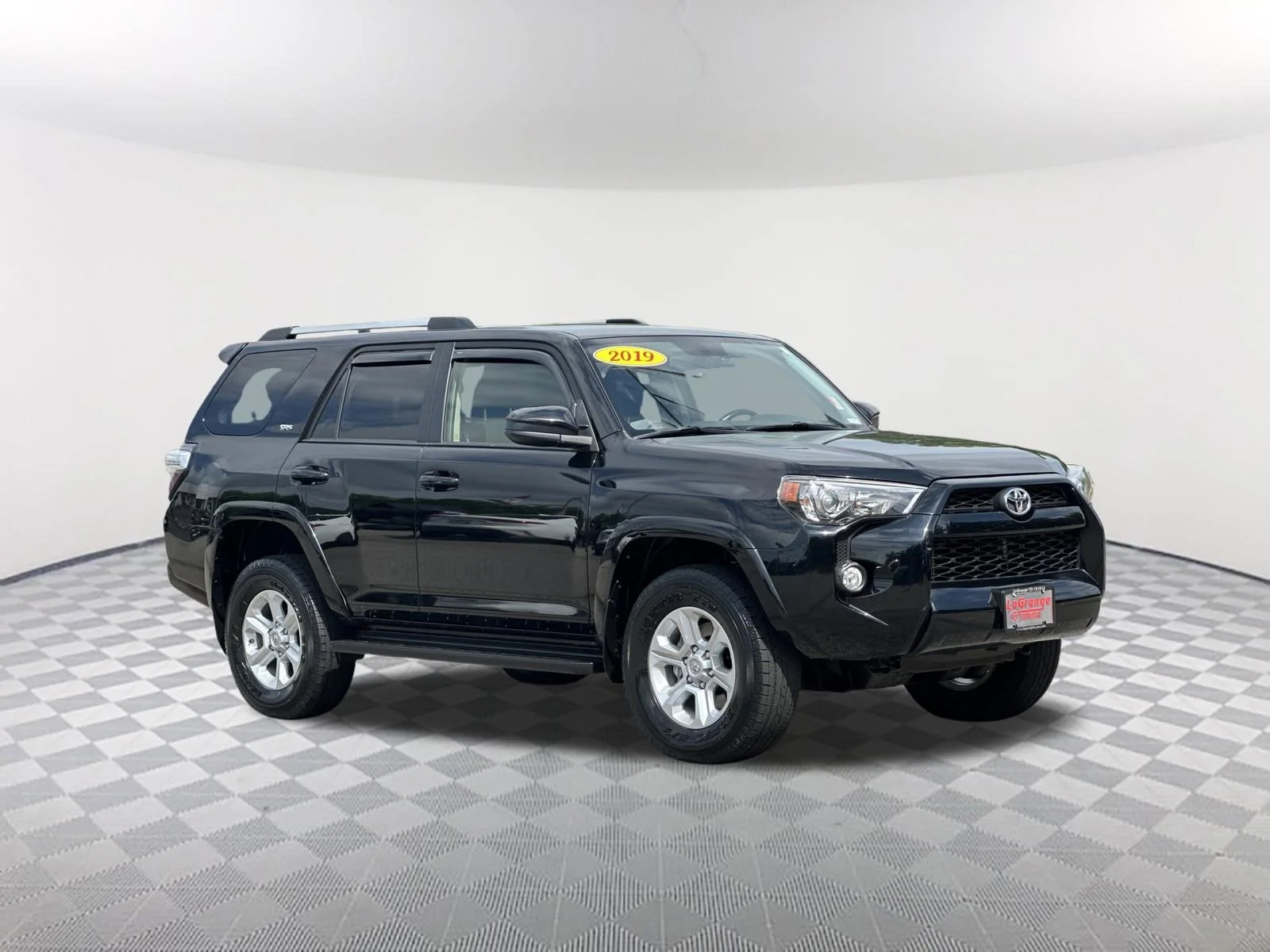 Used 2019 Midnight Black Metallic Toyota SR5 image 3