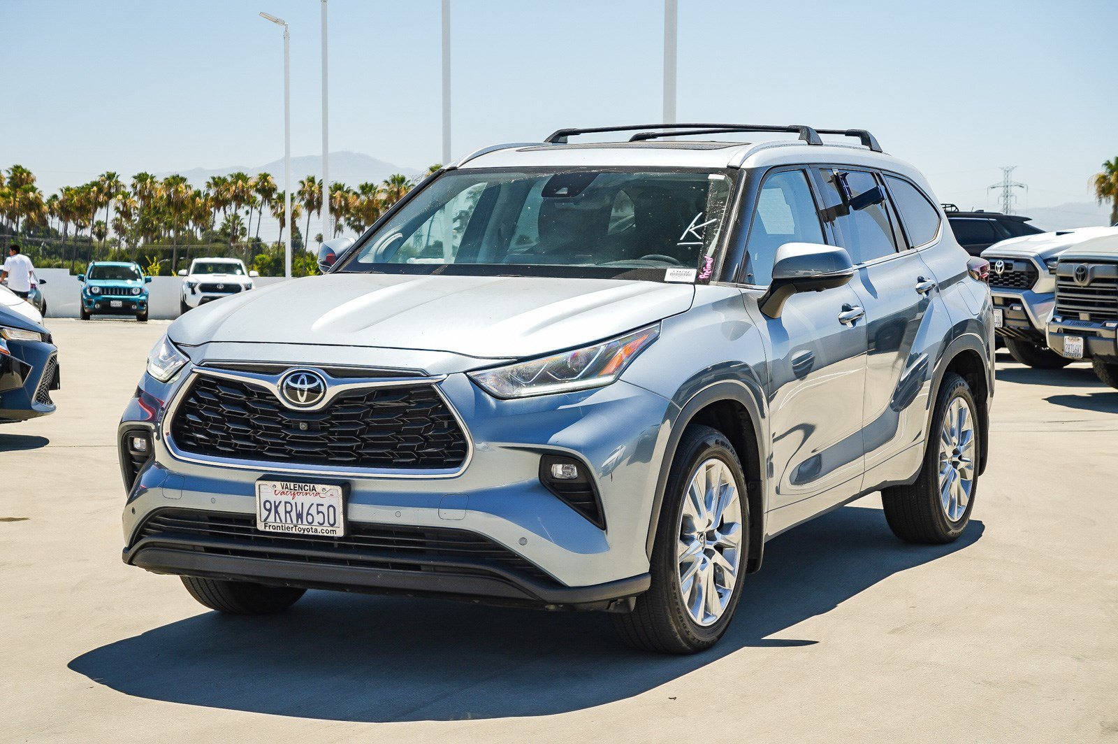 Certified Used 2024 Moon Dust Toyota Limited image 3