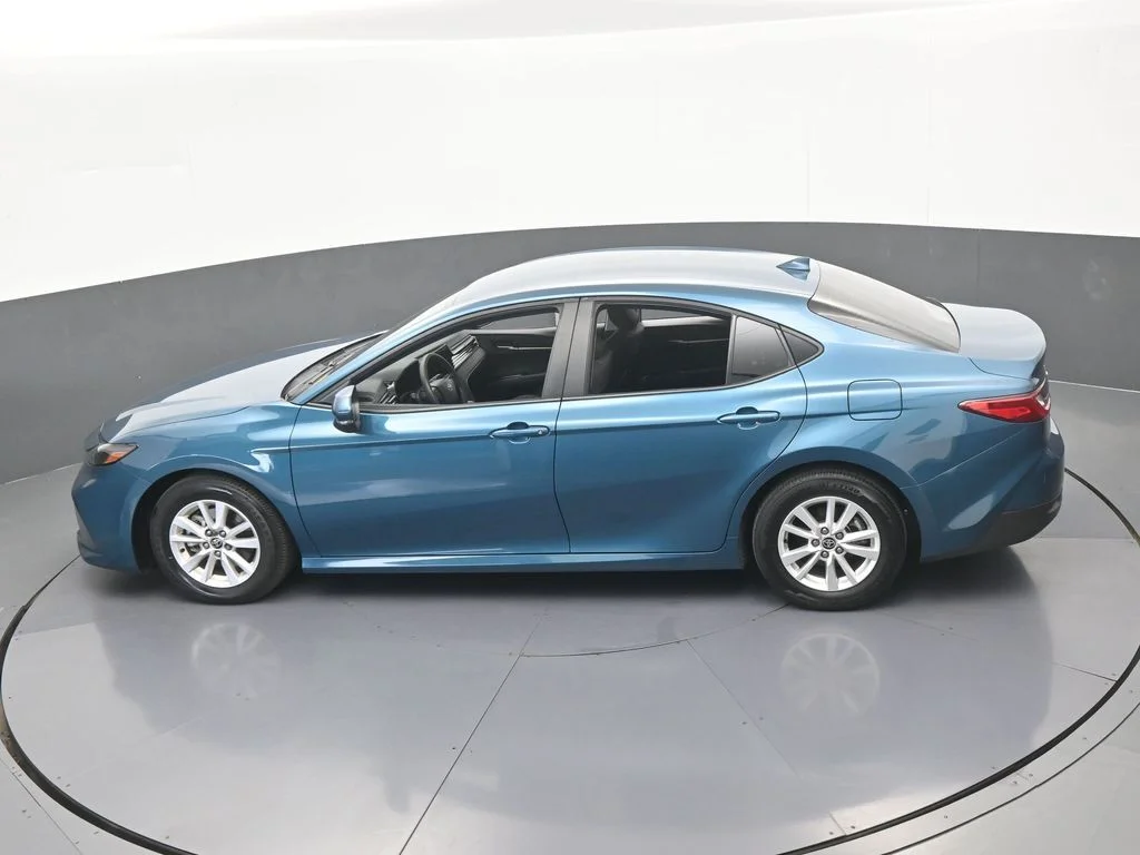 Used 2025 Ocean Toyota LE image 45