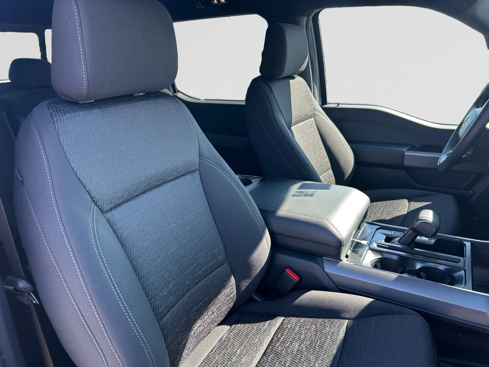 New 2026 Iconic Silver Metallic Ford XLT image 12