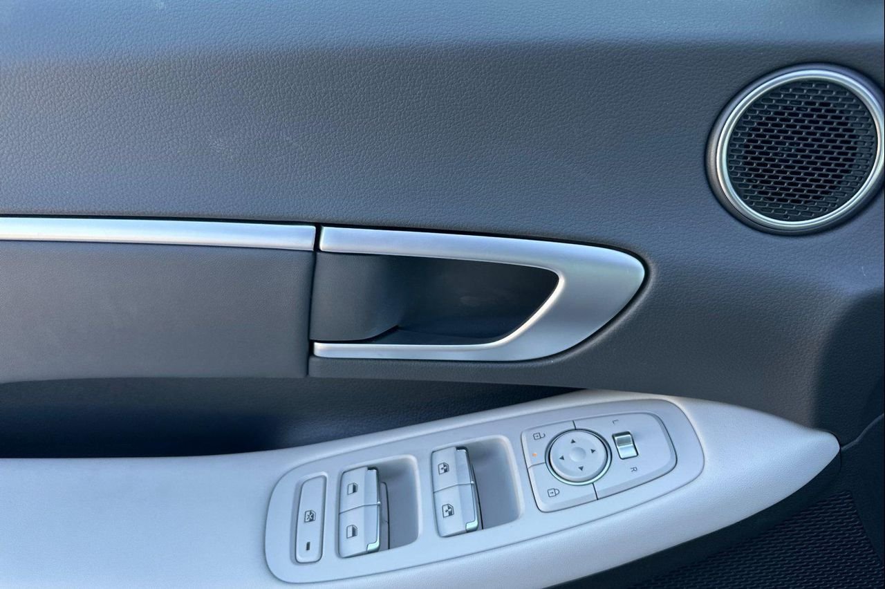 New 2026 Portofino Gray Hyundai SEL Sport image 11
