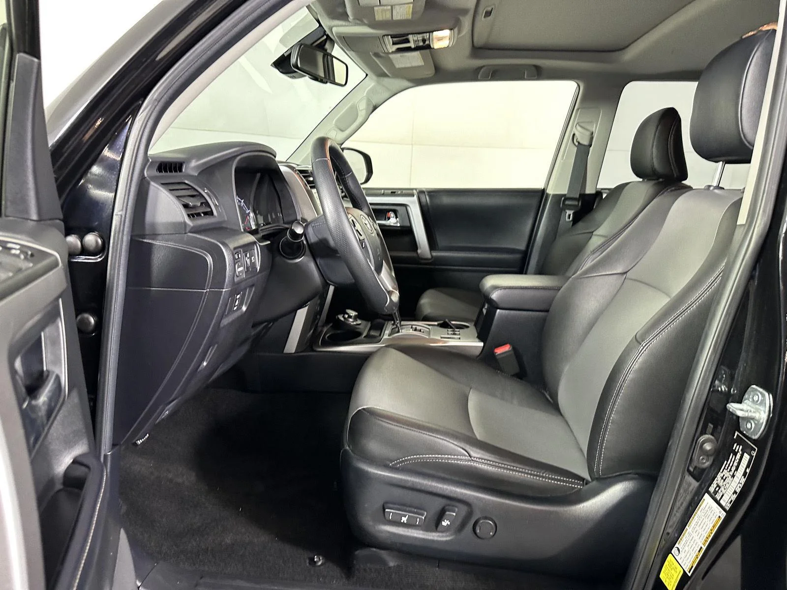 Used 2021 Midnight Black Metallic Toyota SR5 Premium image 11