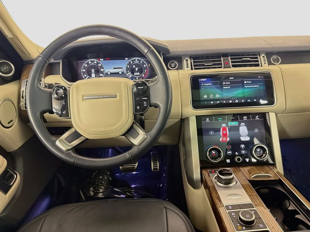 Used 2022 White Land Rover Westminster image 24