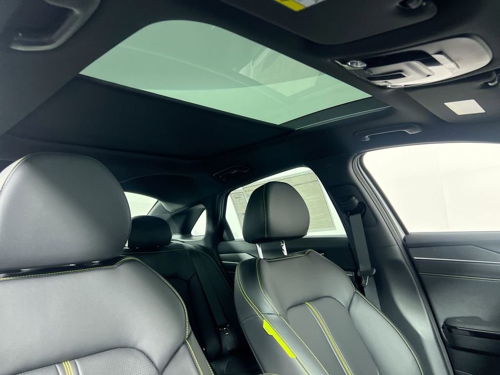 New 2026 Wolf Gray Kia GT image 21