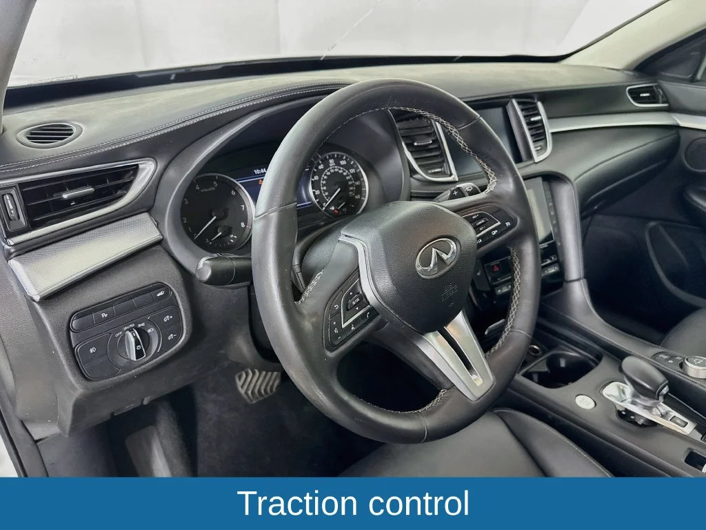 Used 2020 White INFINITI ESSENTIAL image 10