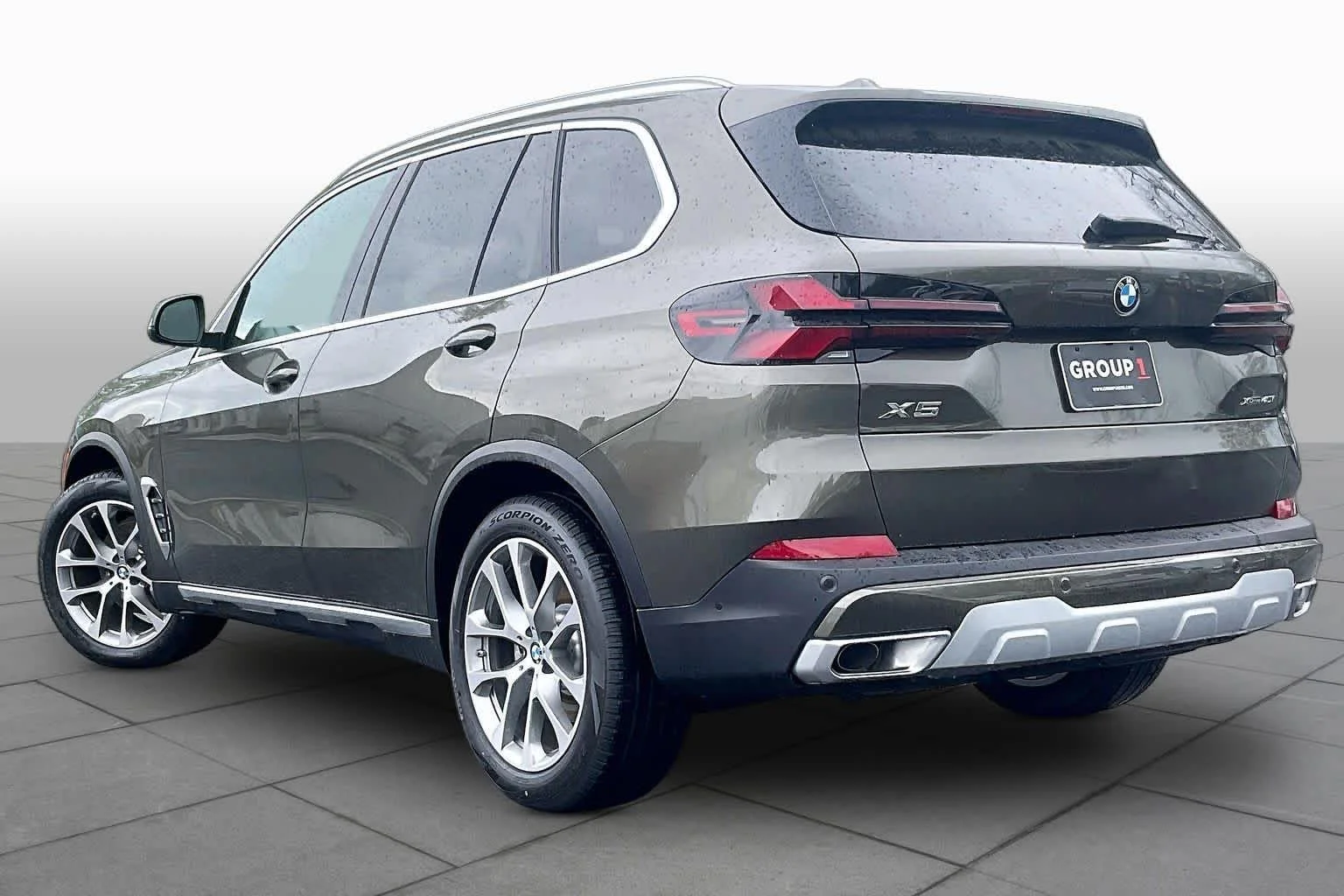 Used 2026 Manhattan Green Metallic BMW xDrive40i image 12
