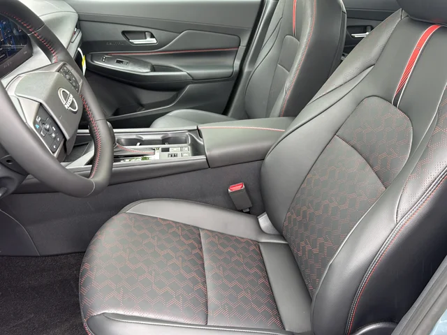 New 2026 Atlantic Gray Metallic / Super Black Two-tone Nissan SR image 22
