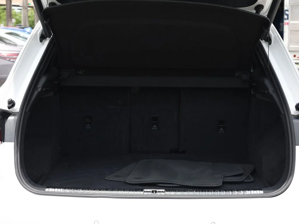 Used 2021 White Audi Premium image 8