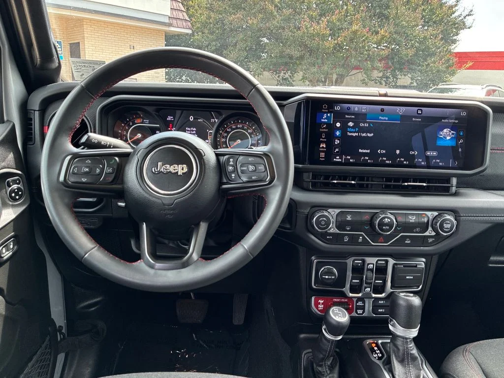 Used 2024 Silver Jeep Rubicon image 14