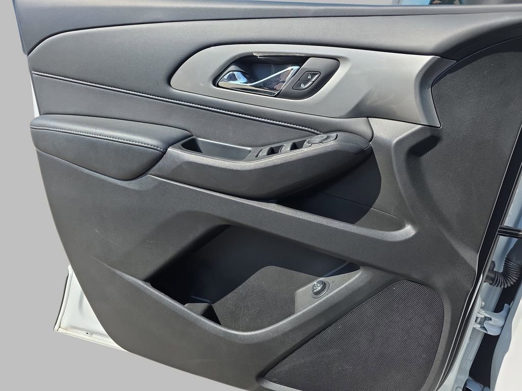 Certified Used 2023 Summit White Chevrolet LT Cloth image 29