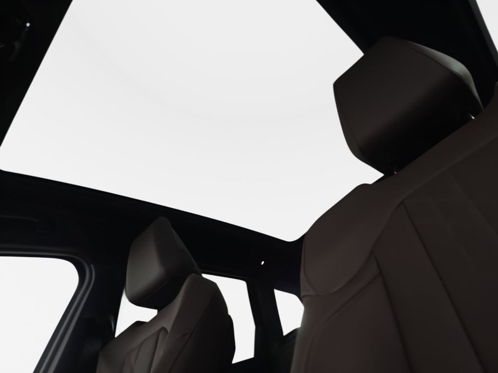 New 2026 Mineral White Metallic BMW 30 xDrive image 29