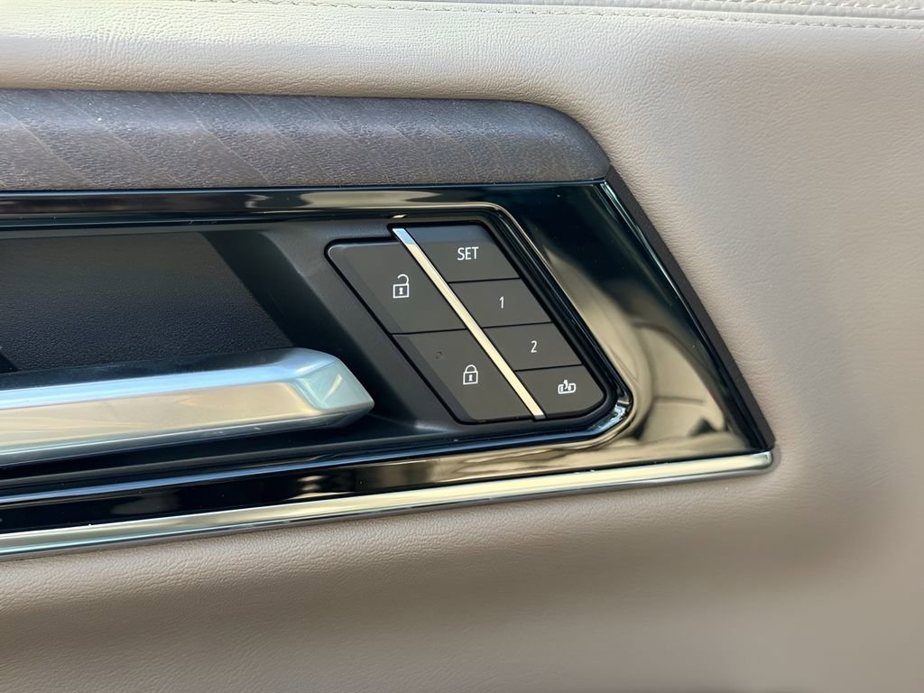 2026 GMC Yukon Denali - Photo 13
