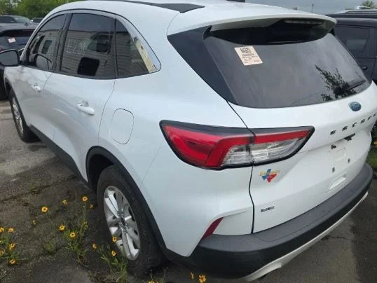Used 2020 White Ford SE image 9