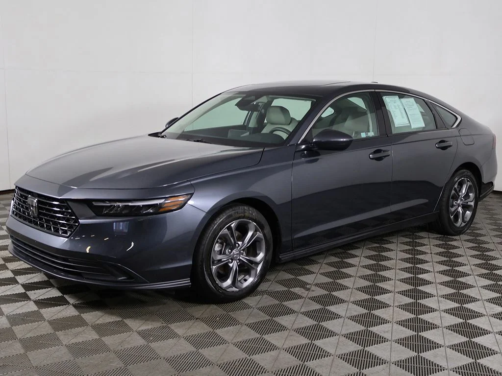 Used 2023 Gray Metallic Honda EX image 8