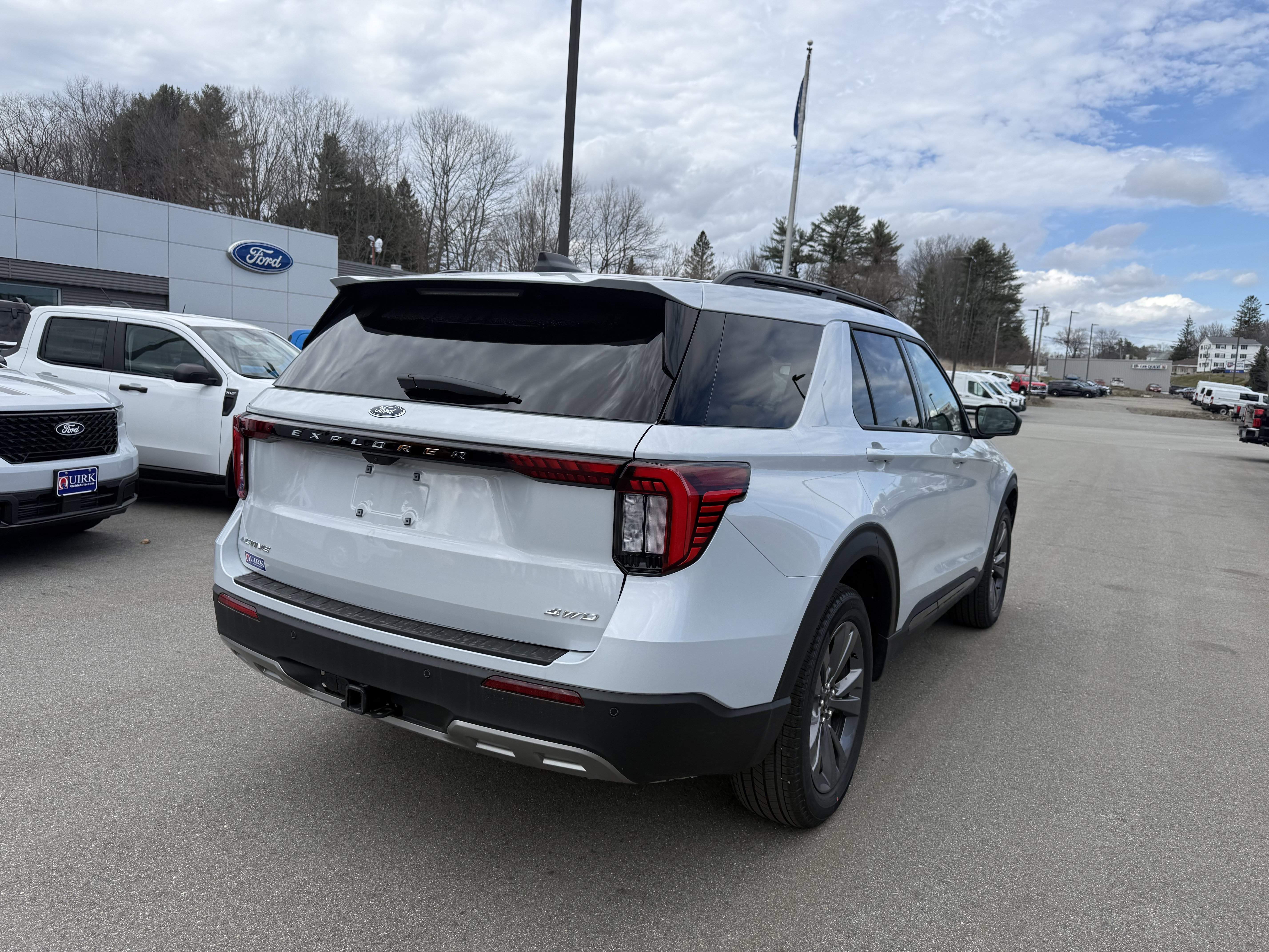 New 2026 Space White Metallic Ford Active image 7