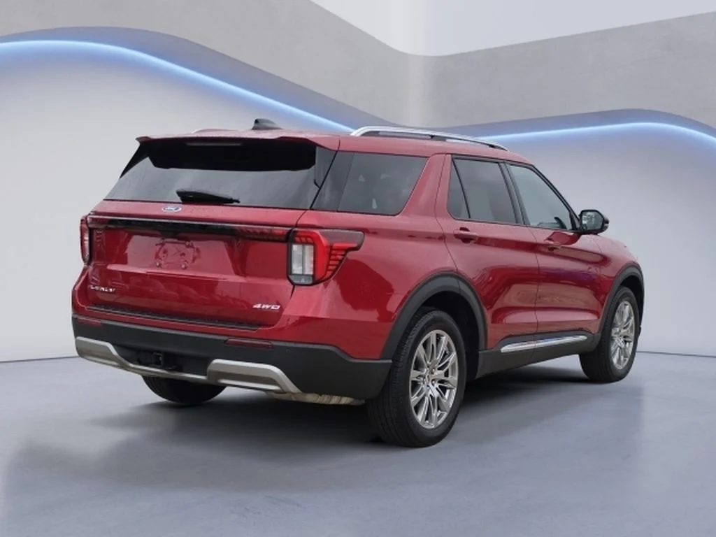 Used 2025 Rapid Red Metallic Tinted Clearcoat Ford Platinum image 3