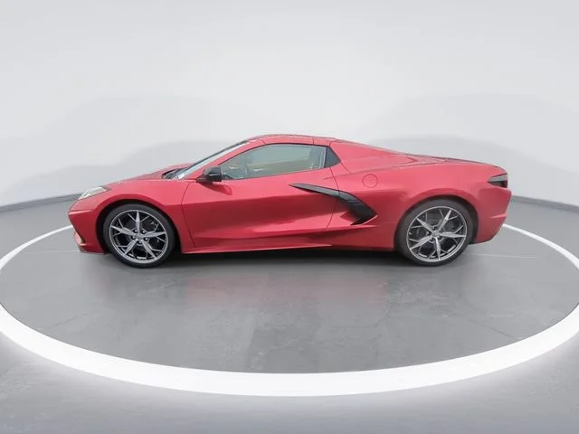 Used 2021 Red Chevrolet Stingray image 5