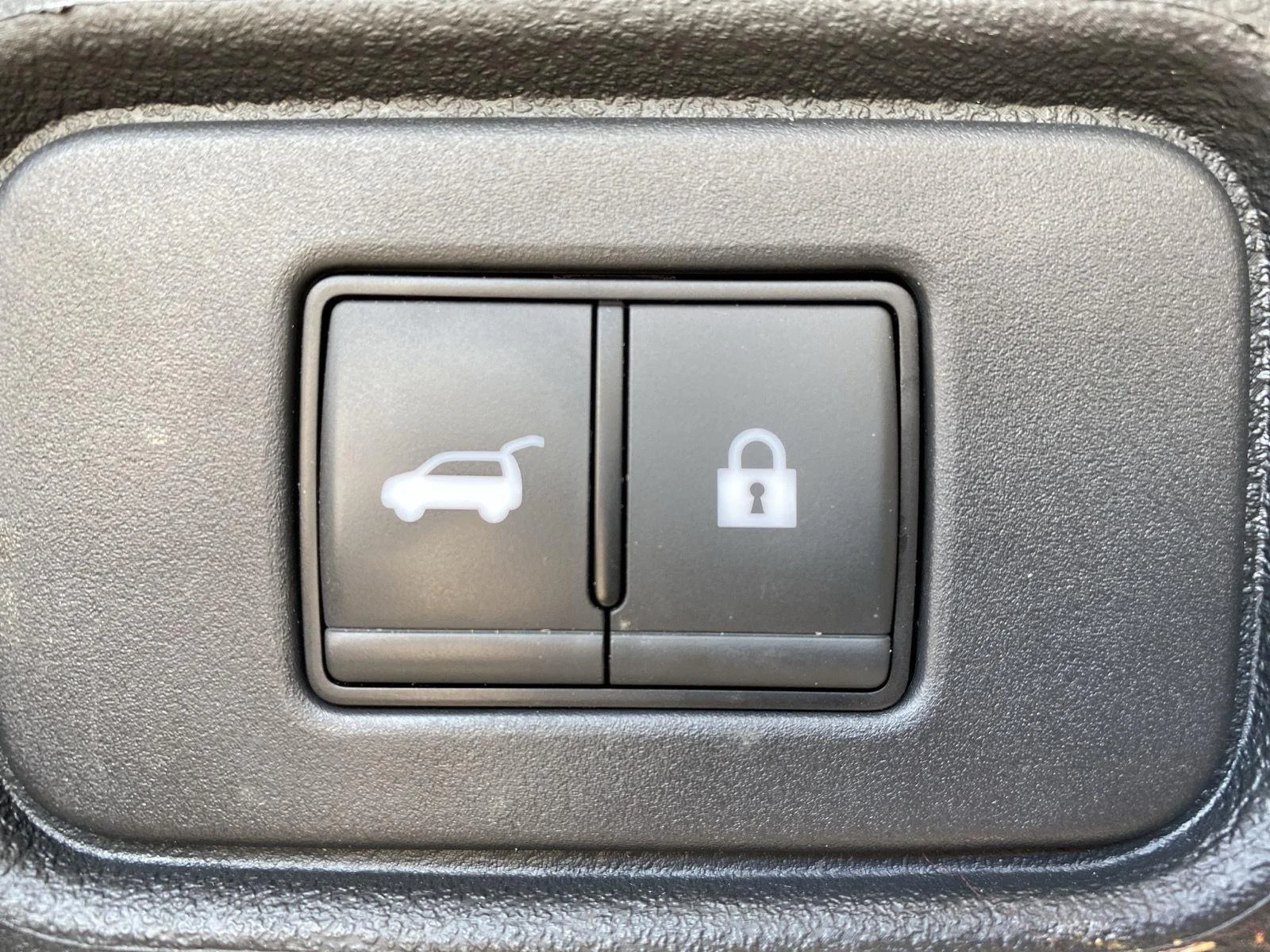 Used 2023 Obsidian Green Pearl Nissan Platinum image 8