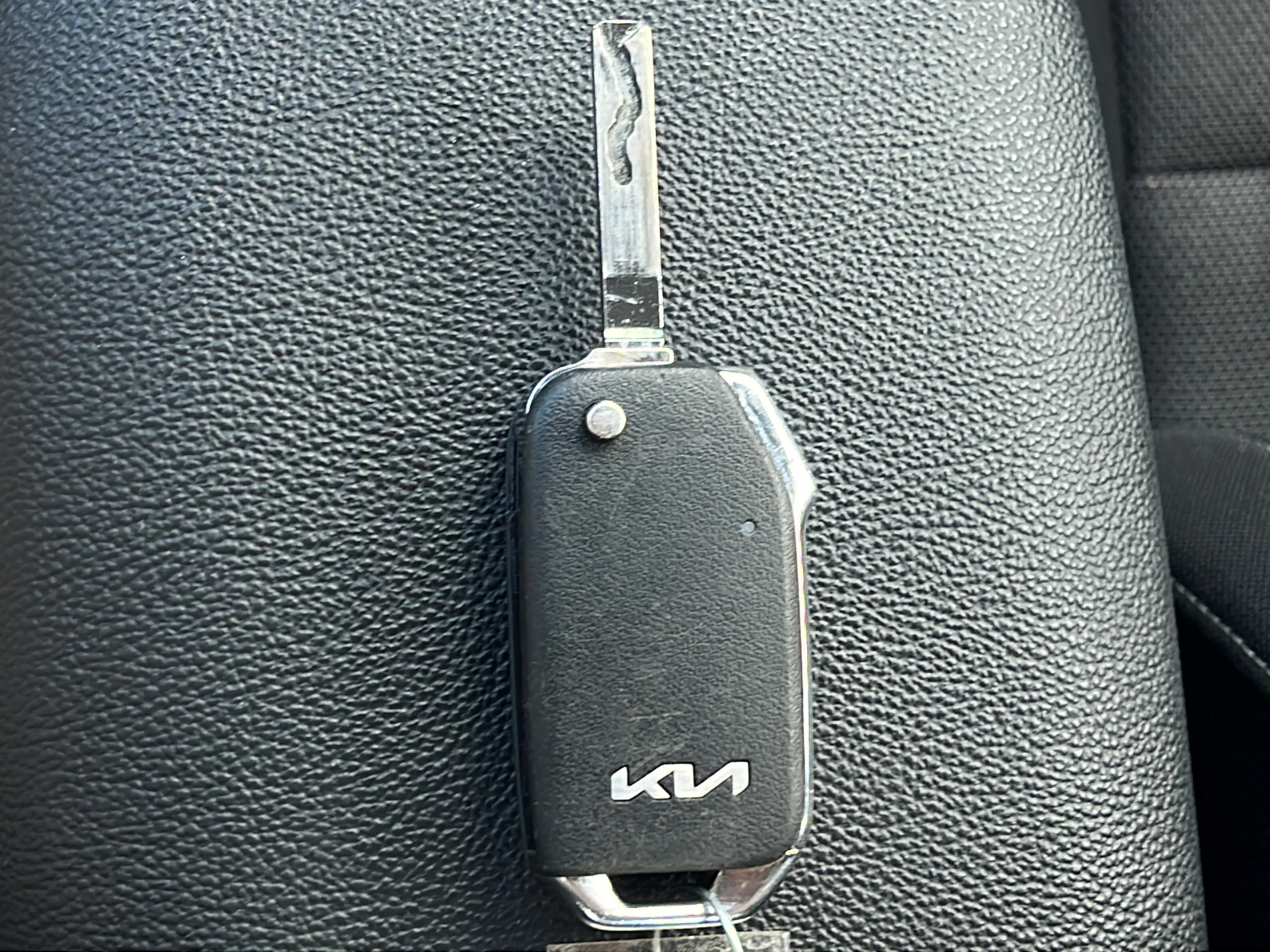 Used 2024 Currant Red Kia LXS image 21