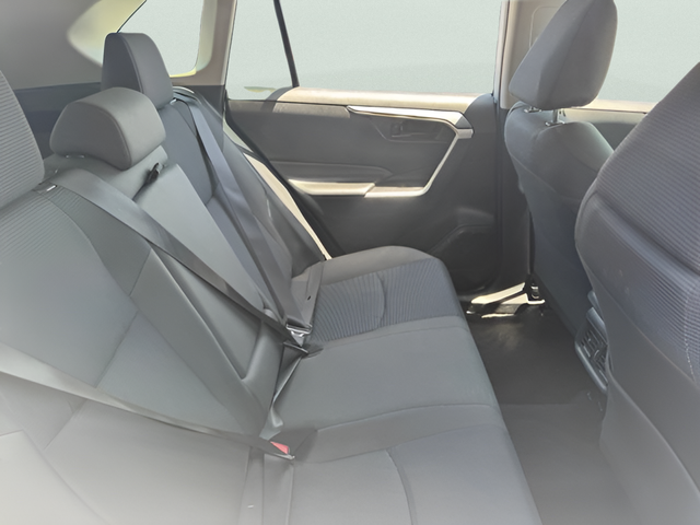2025 Toyota RAV4 LE - Photo 16