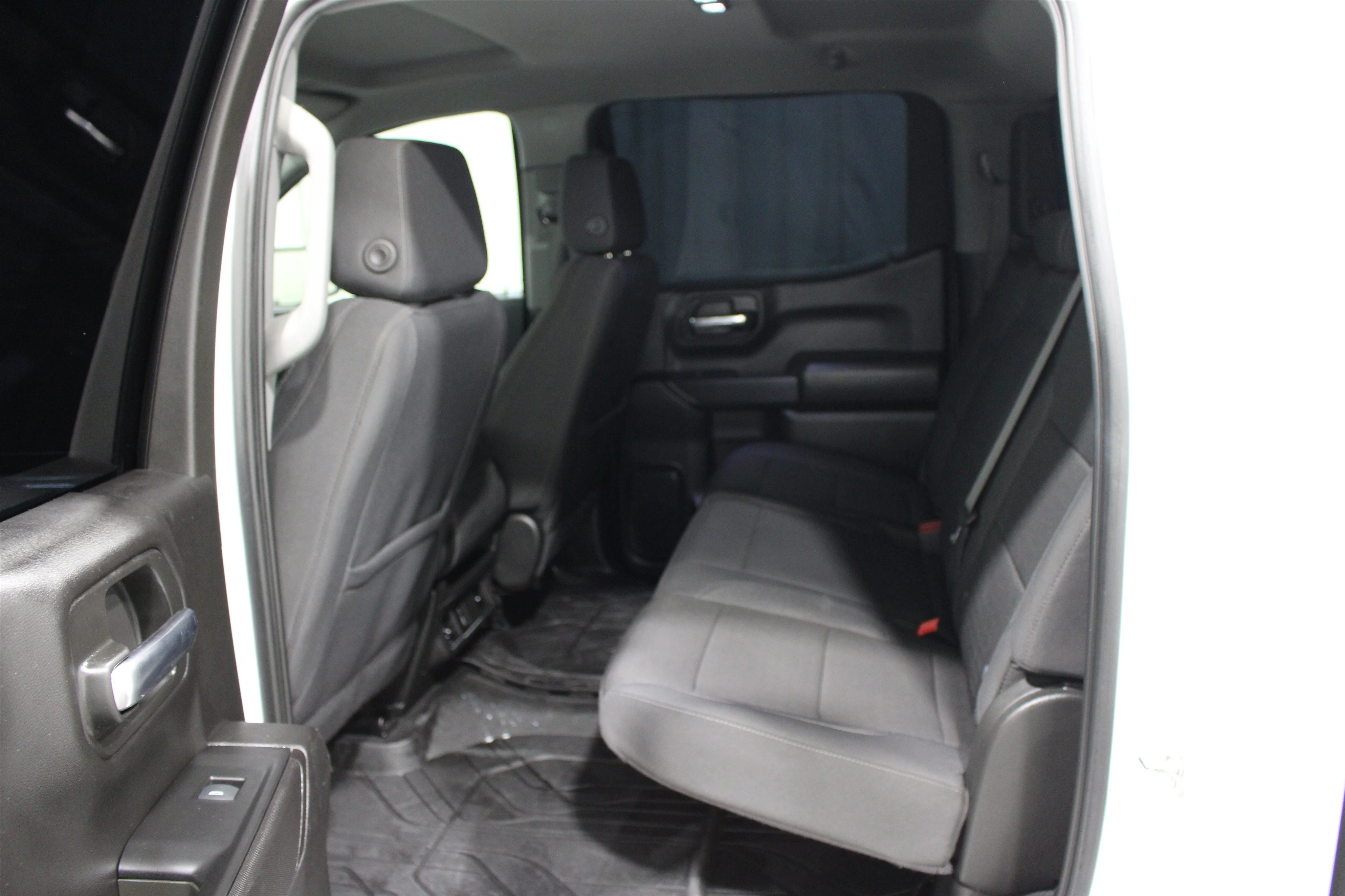 2024 Chevrolet Silverado 1500 Custom - Photo 18
