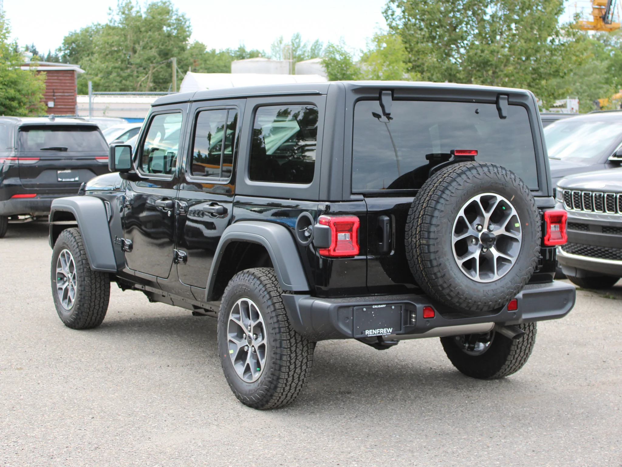 Used 2025 Black Jeep Sport S* 4 Door 4x4, Remote Start, Safety Group, Alpine Audio image 3